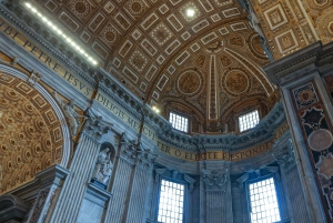 ローマ：サン・ピエトロ大聖堂、墓所ツアー＆ドーム登頂オプション