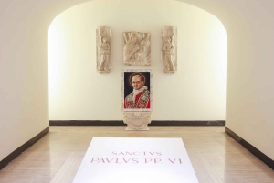 ローマ：サン・ピエトロ大聖堂、墓所ツアー＆ドーム登頂オプション