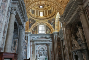 ローマ：サン・ピエトロ大聖堂、墓所ツアー＆ドーム登頂オプション