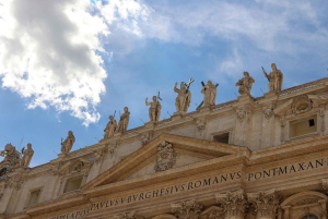 ローマ：サン・ピエトロ大聖堂、墓所ツアー＆ドーム登頂オプション