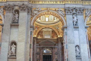 Рим: Базилика Святого Петра, Ла Пьета и папские гробницы Тур