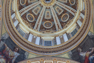 Рим: Базилика Святого Петра, Ла Пьета и папские гробницы Тур