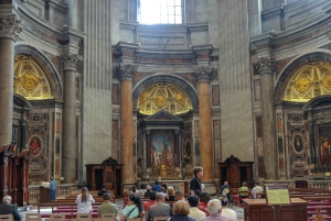 Рим: Базилика Святого Петра, Ла Пьета и папские гробницы Тур