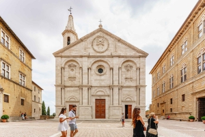 Rome: Tuscany & Montepulciano Day Trip with Lunch & Wines