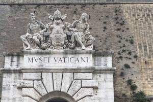 ローマ：バチカン美術館とシスティーナ礼拝堂のガイド付きツアー