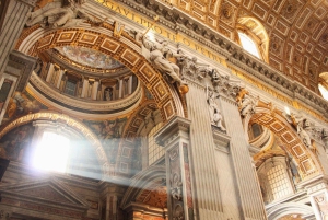 Rome: Vatican Museums Fast Entry Ticket with Guide Option