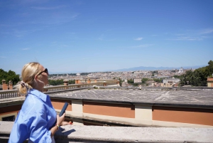 Rzym: przejażdżka skuterem Vespa z fotografiami i degustacją słodyczy