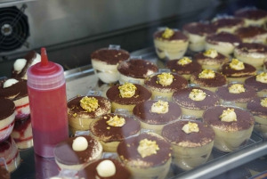 Rzym: przejażdżka skuterem Vespa z fotografiami i degustacją słodyczy