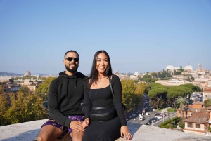 Rzym: przejażdżka skuterem Vespa z fotografiami i degustacją słodyczy