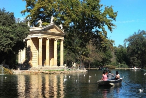 ROME: Villa Borghese Lake tour by boat with independent rowing + aperitif