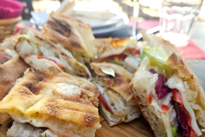 ROME: Villa Borghese Lake tour by boat with independent rowing + aperitif