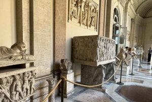 Vatican Museum, Sistine Chapel & St. Peters Guide Tour