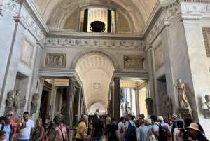 Vatican Museum, Sistine Chapel & St. Peters Guide Tour