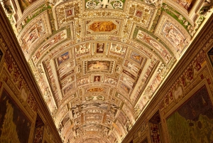 バチカン美術館、システィーナ礼拝堂、サンピエトロ大聖堂のツアーをご案内いたします。