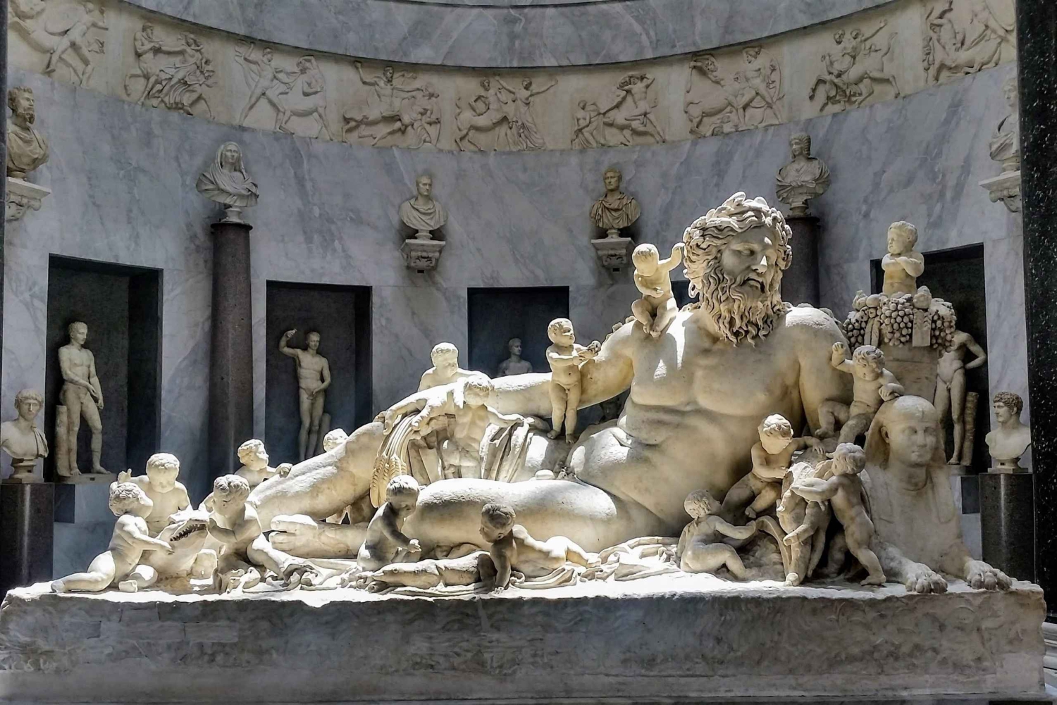 Vatikaani & Sikstuksen kappeli -kierros – pääsy basilikaan