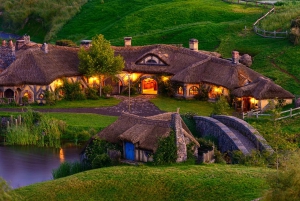 Auckland: Hobbiton og Rotorua dagstur inkludert Te Puia