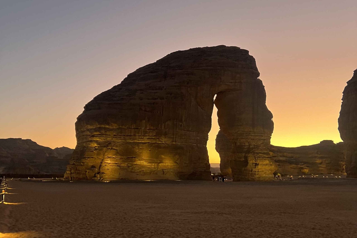 Al-Ula: Altstadt, Hegra und Elephant Rock – Tagestour