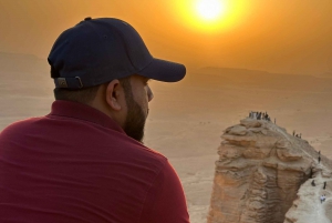 Edge of The World Riyadh, kamelritt, besøk i flaggermusgrotten og middag