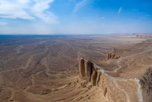 Fra Riyadh: Dagstur til Tuwaiq-fjellene og Najd-platået