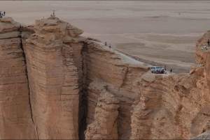 Fra Riyadh: Dagstur til Tuwaiq-fjellene og Najd-platået