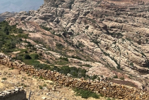 Au départ d'Alreeth : excursion à la montagne noire et à la plantation de café