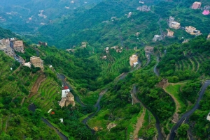 Джазан: однодневная поездка с гидом по горе Фифа и главным достопримечательностям города