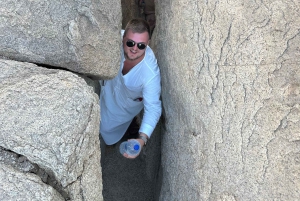 Jeddah: Moon Mountain Hiking and Sunset Yoga