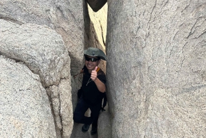 Jeddah: Moon Mountain Hiking and Sunset Yoga