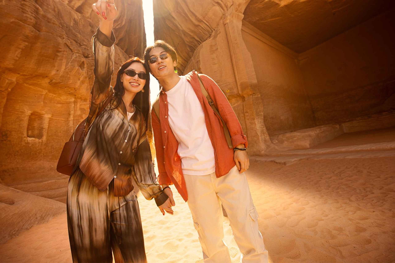 Medina: Al Ula & Hegra UNESCO Site Day Trip with Lunch