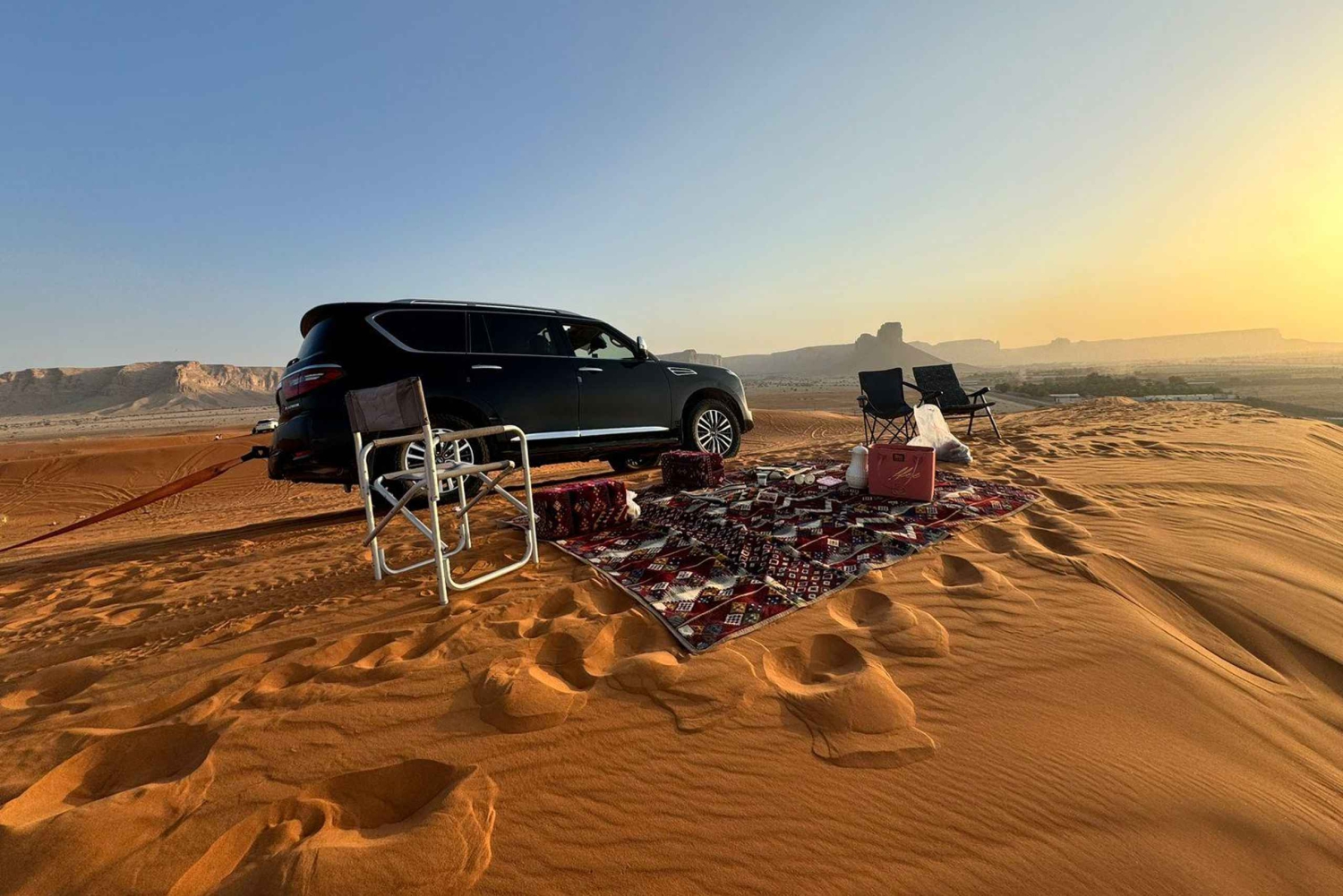 Riad: Rashedin luola: Maailman reunan ja Ibn Rashedin luolan auringonlaskukierros.