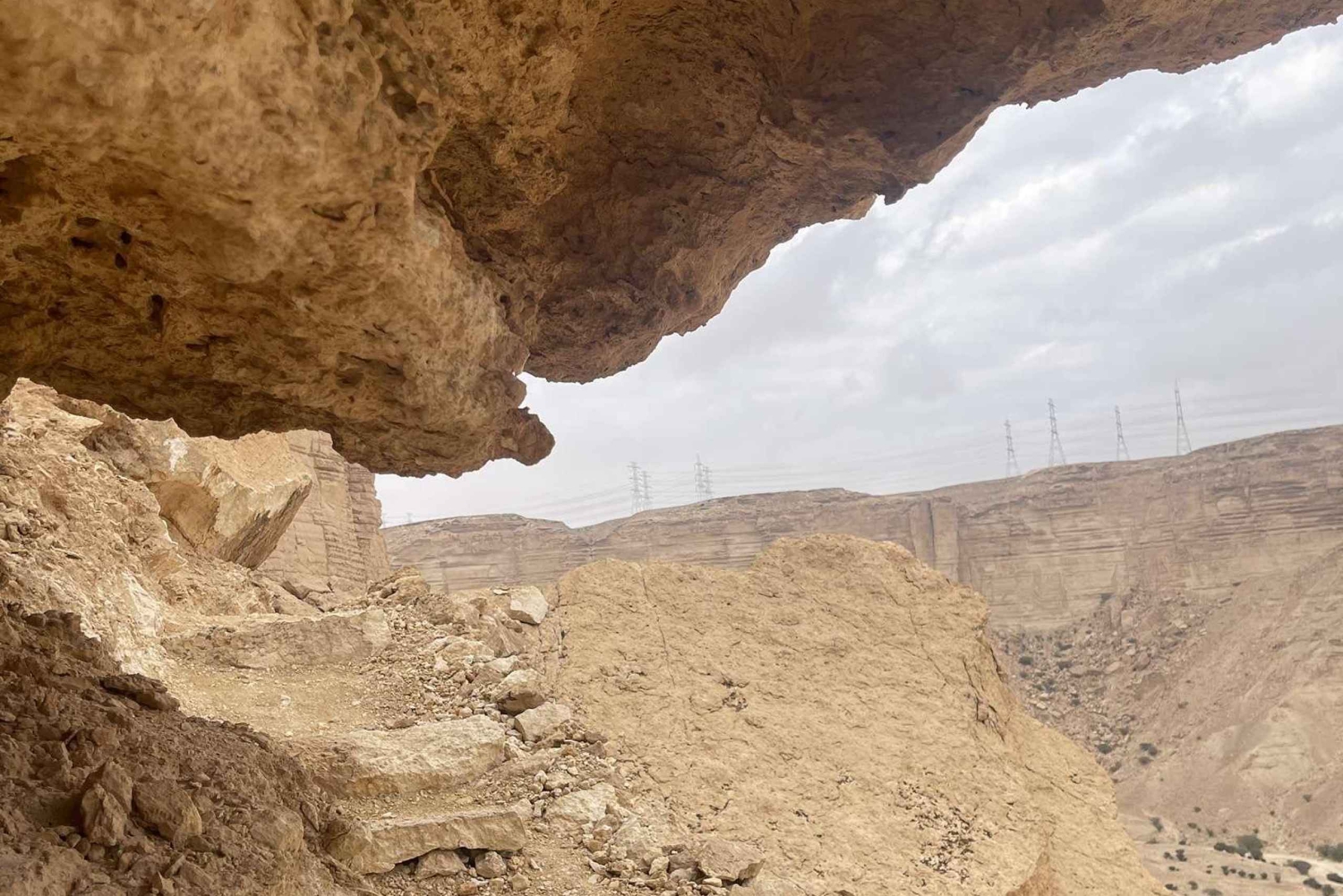Borda do Mundo 2: Caminhada e Quinta de Camelos/Cavalos