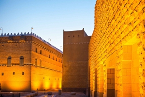 Riyadh: Historical City Full-Day Guided Tour with Transport