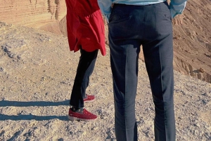 Riyadh: Private Edge of the World & Camel Trail with Lunch