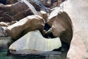 Excursión de senderismo por el cañón de Wadi Lajab