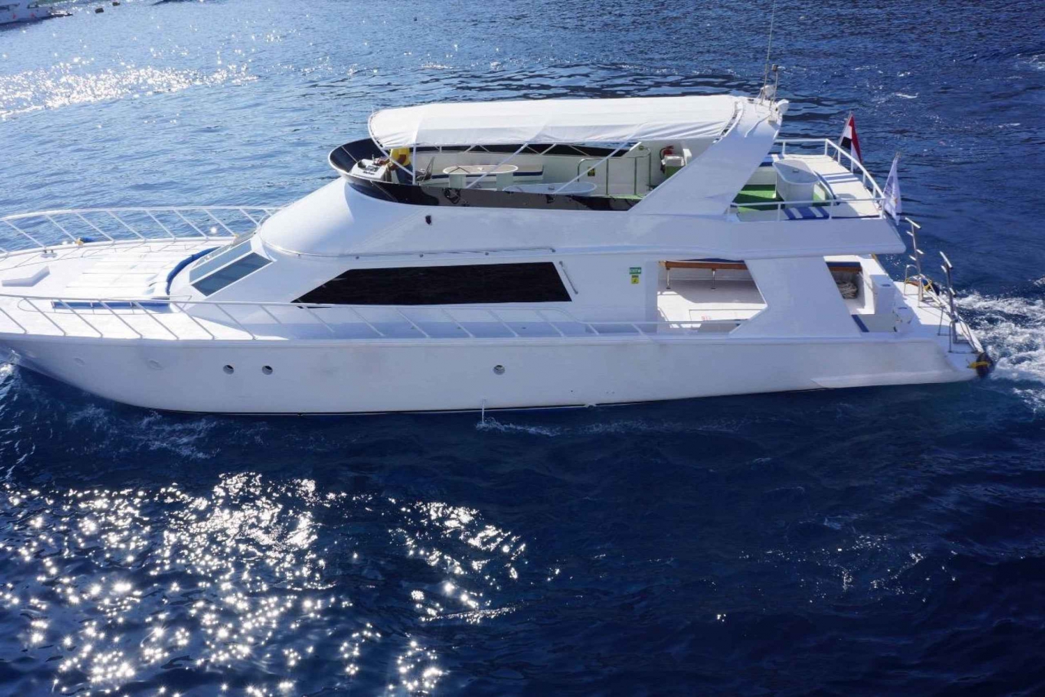 Шарм: роскошная частная яхта с дополнительным обедом и напитками