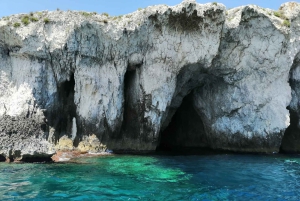 1-часовая экскурсия на лодке с посещением морских пещер и острова ортигия