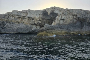 1-часовая экскурсия на лодке с посещением морских пещер и острова ортигия