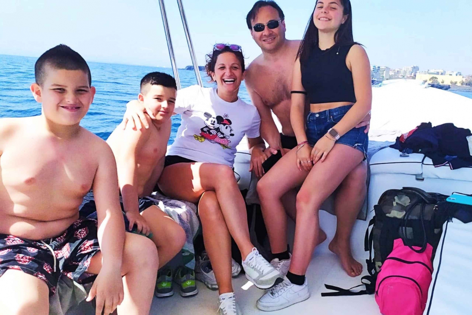 Aci Trezzan retki: Kyklooppien saari, ui Odysseuksen meressä