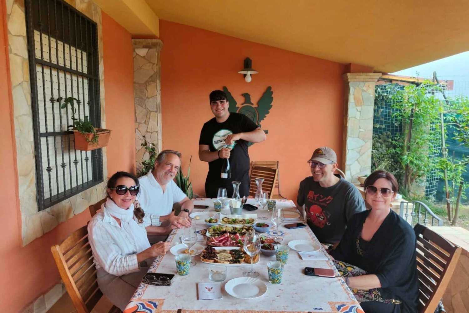 Agrigento: Wine tasting and walk in the vineyards.