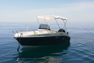 Alquiler de barco sin licencia en Letojanni (medio día, 4 h)