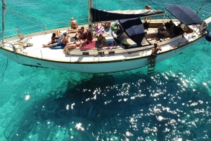 Catania: Bootsfahrt mit Aperitif, Prosecco und Schnorcheln