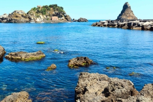 Catania: Bootsfahrt mit Aperitif, Prosecco und Schnorcheln