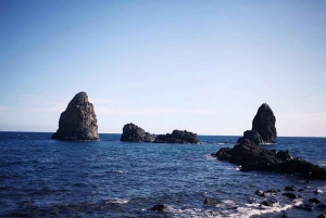Catania: Coastline Sailing Trip 6hr with Aperitif and Lunch