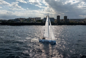 Катания: парусный тур по побережью Циклопов с сицилийским аперитивом