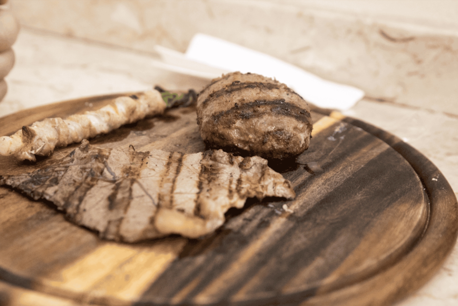 Гастрономический тур по улице Катании ночью