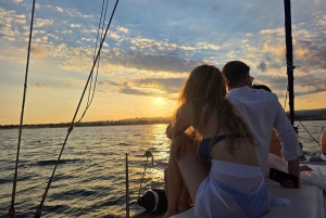 Catania: Sunset Sailing with Aperitif and Swim (4 hours)