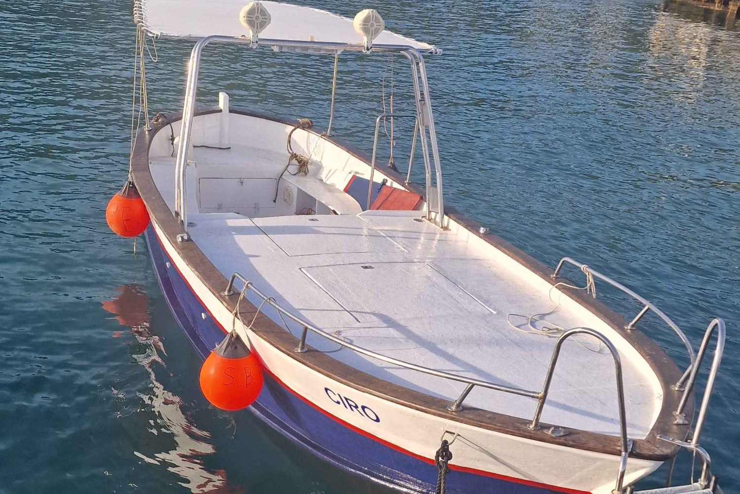 Cefalù: båtresa med aperitif (privat tur)