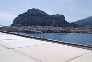Cefalù: Bootsfahrt mit Schwimmen, Aperitif und Schnorcheln