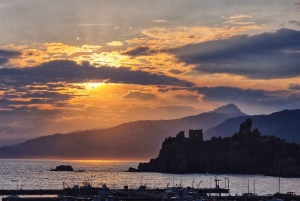 Cefalù: Bootsfahrt mit Schwimmen, Aperitif und Schnorcheln