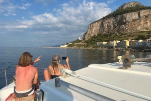 Чефалу: прогулка на лодке с подводным плаванием, свежими фруктами и напитками